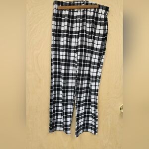 Mens Calvin Klein Black and White Pajama Pants. Size Medium